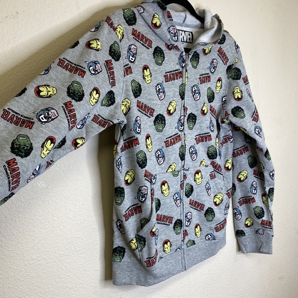 Marvel Comics HULK! CAPTAIN AMERICA! IRON MAN! Hero Toss Fleece Hoodie NWT - Picture 4 of 10